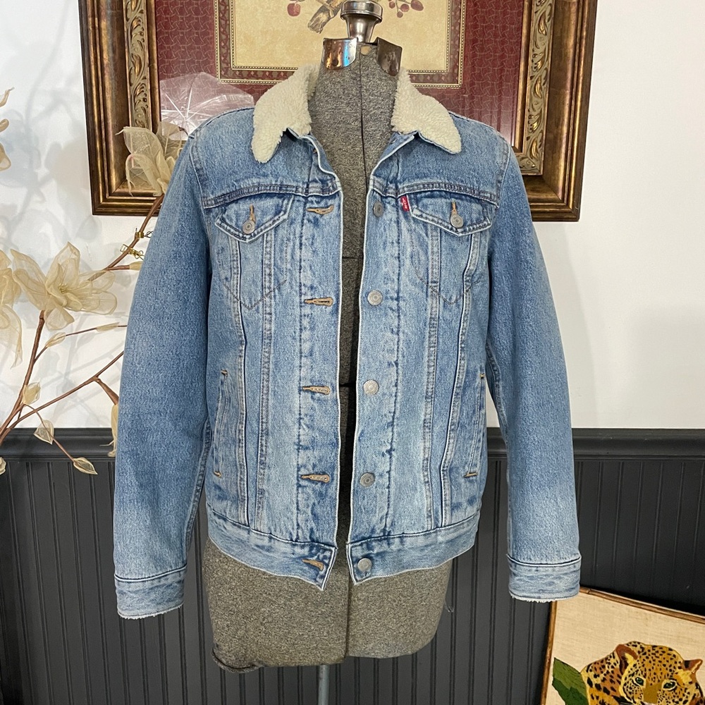 Levi's Premium Ex-Boyfriend Sherpa Lined Trucker Denim Jacket - Sz Med 🧡🎀 - Picture 2 of 15